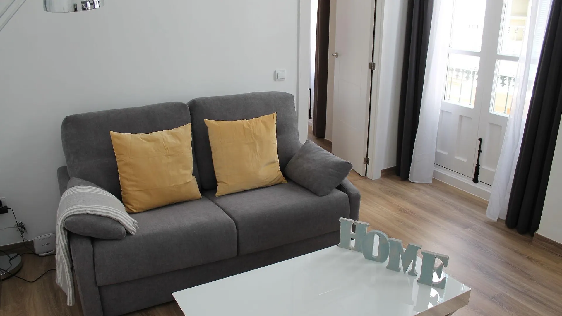 اتصالات Livin4Malaga Suites Superior 